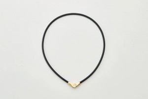  Necklace ALT  10粒磁石頸繩